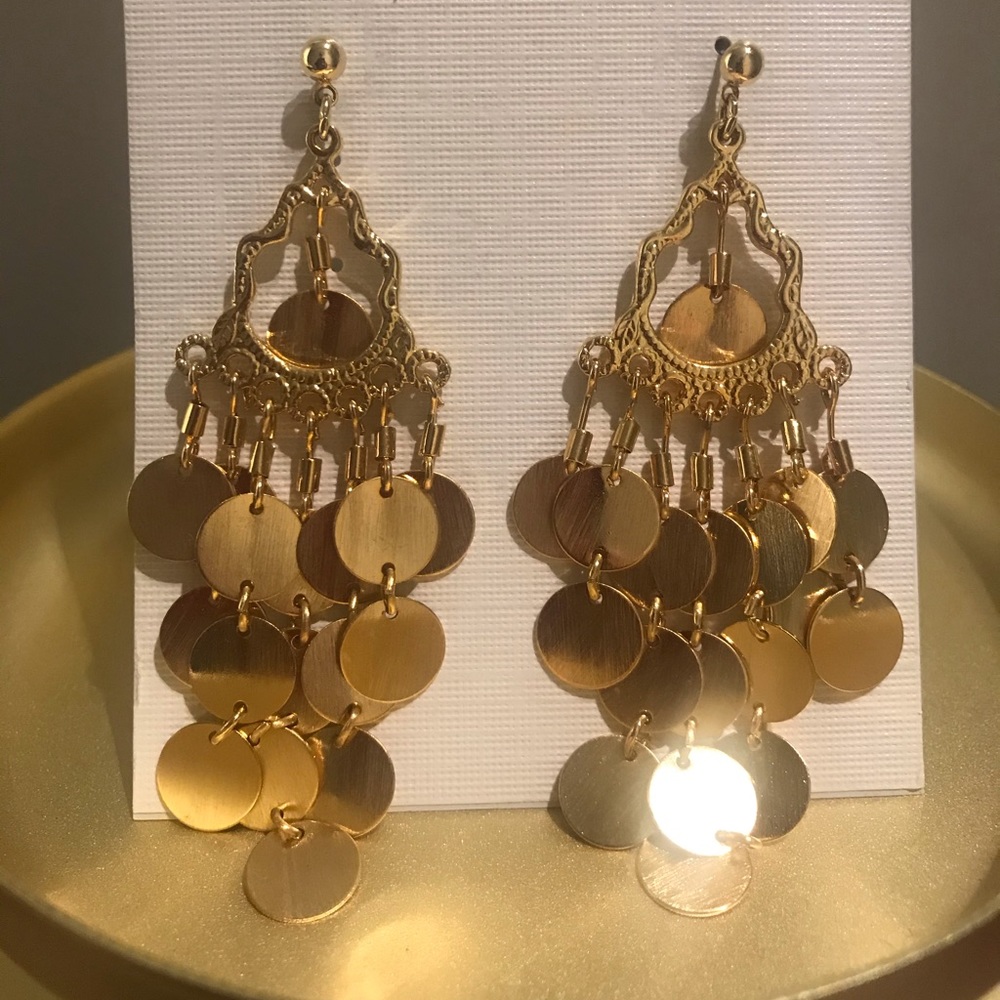 4 pairs of earrings